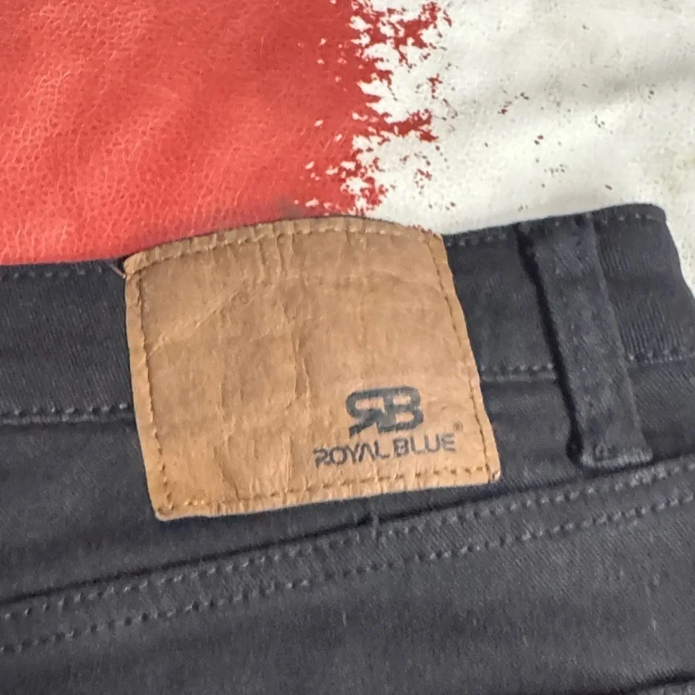 Royal Blue Men's Distressed Black Straight Jeans